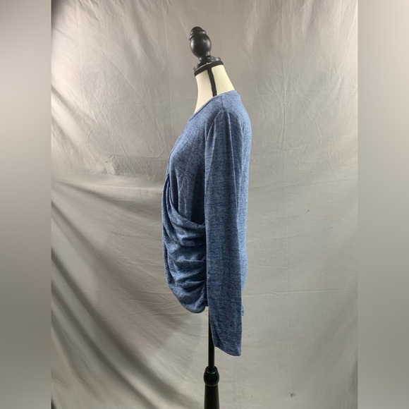 Blue Knit Tee With Asymmetric Hemline - Picture 8 of 9